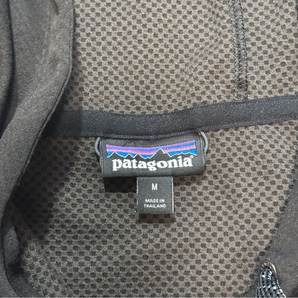 Women’s Patagonia Quiet Ride Black Pullover Hoodie Size M Outdoor Hiking - Picture 3 of 6